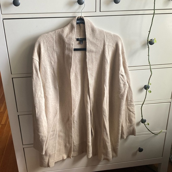 NWOT cream coloured Banana Republic cozy open-front sweater - Picture 1 of 5